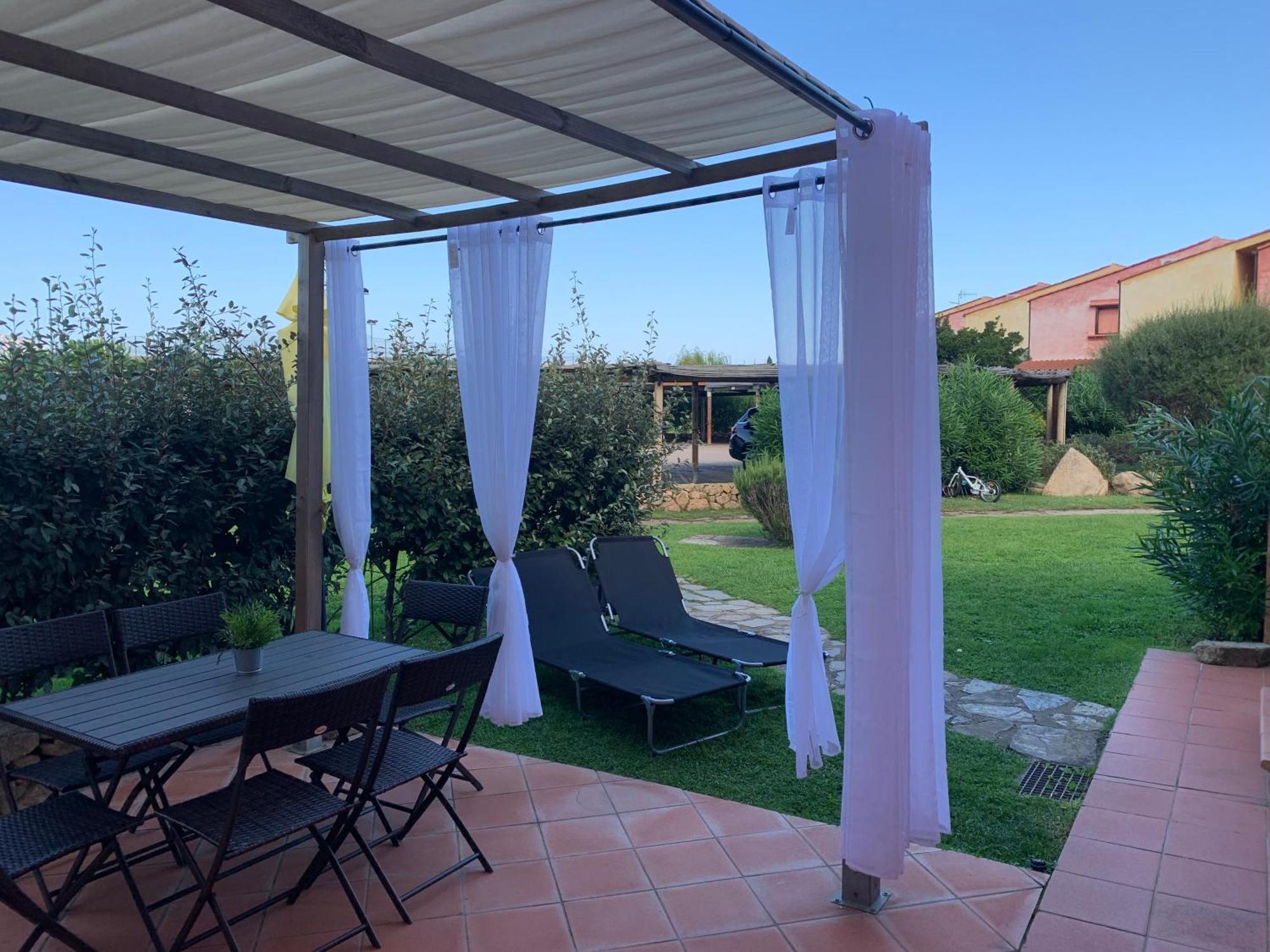 Casa Smeralda: Con Giardino E Vicino Al Mare Punta Molara Exterior foto