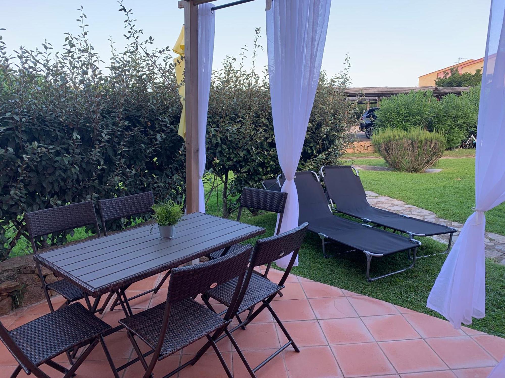 Casa Smeralda: Con Giardino E Vicino Al Mare Punta Molara Exterior foto